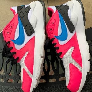Nike shoes, 5Y, like new!